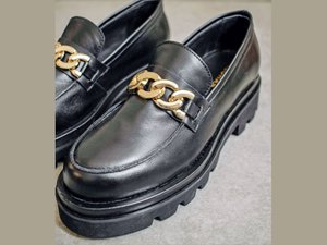 CALZADO-ZAPATO-MUJER-MOCASINES-MODA-FOOTWEAR-SHOES-WOMAN-FASHION-SERMA-track-total-black-boots-alohas-4.jpg