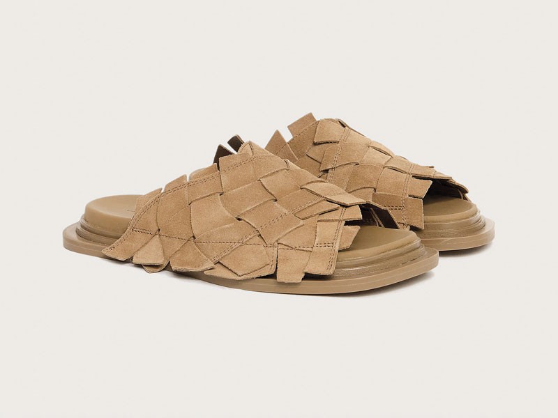 CHANCLAS FAJAS CALZADO MUJER ARTESANAL SANDALIA TENDENCIA PRIMAVERA VERNAO 2026 2027 SERMA167camperlab-nada-sandals-brown-2.jpg Chanclas artesanales con tramas abiertas y suelas planas