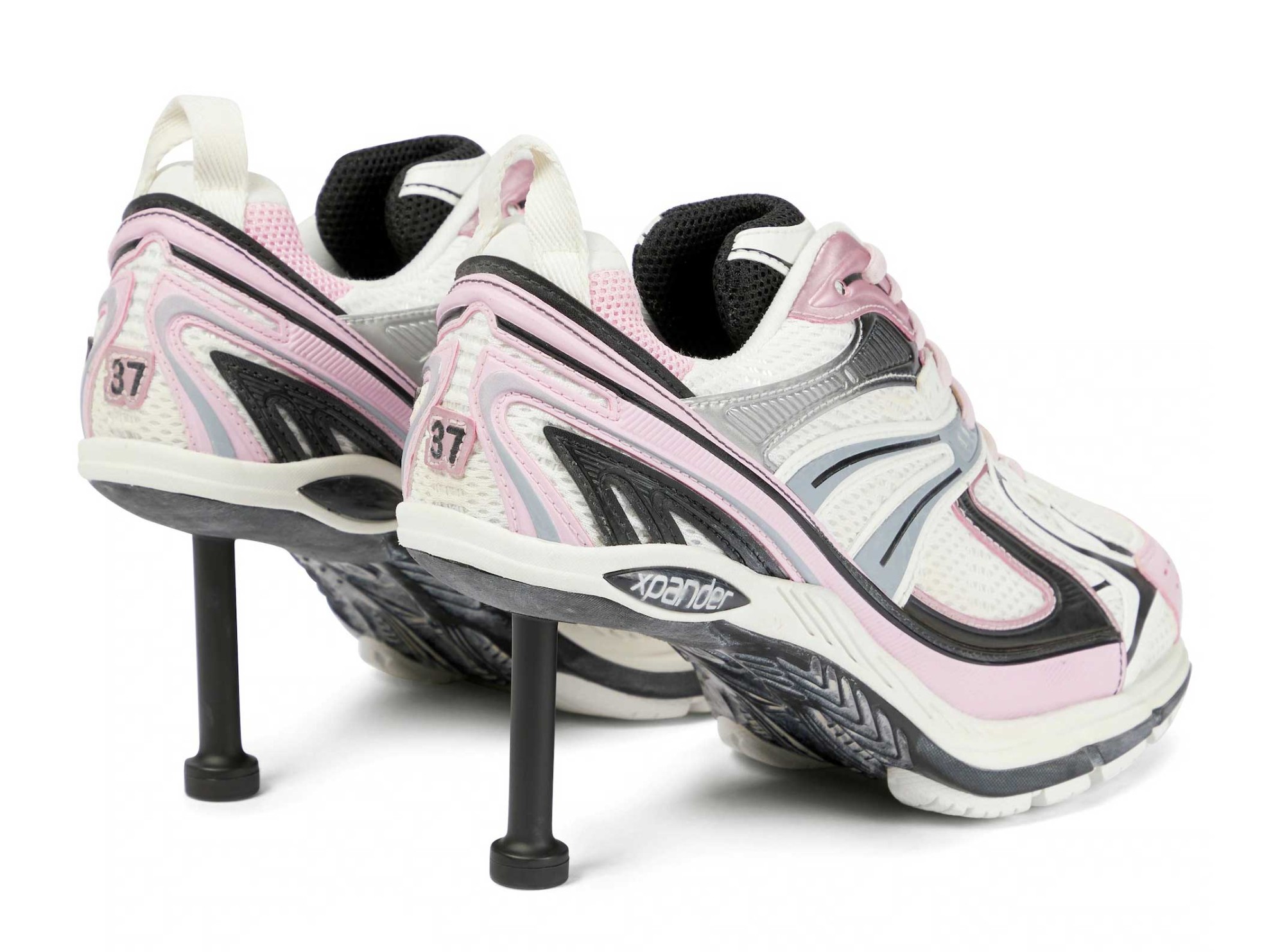 Sports shoes with high heels: Another eccentric proposal from BALENCIAGA
