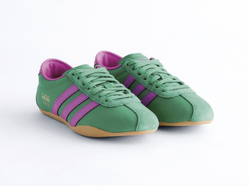 SNEAKERS RETRO FUTSAL MUJER TENDENCIA OTOÑO INVIERNO 2026 CALZADO SERMA156 a7a1b5f1937055b05992dae7c8da891e.jpg Retro futsal-inspired footwear as urban sneakers