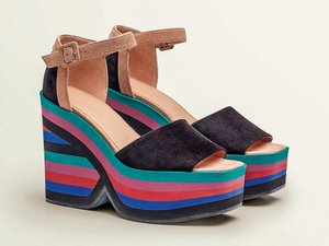 CALZADO-ZAPATO-MUJER-SANDALIA-MODA-FOOTWEAR-SHOES-WOMAN-FASHION-SERMA-hermes-sandales-early--221036Z-02-worn.jpg