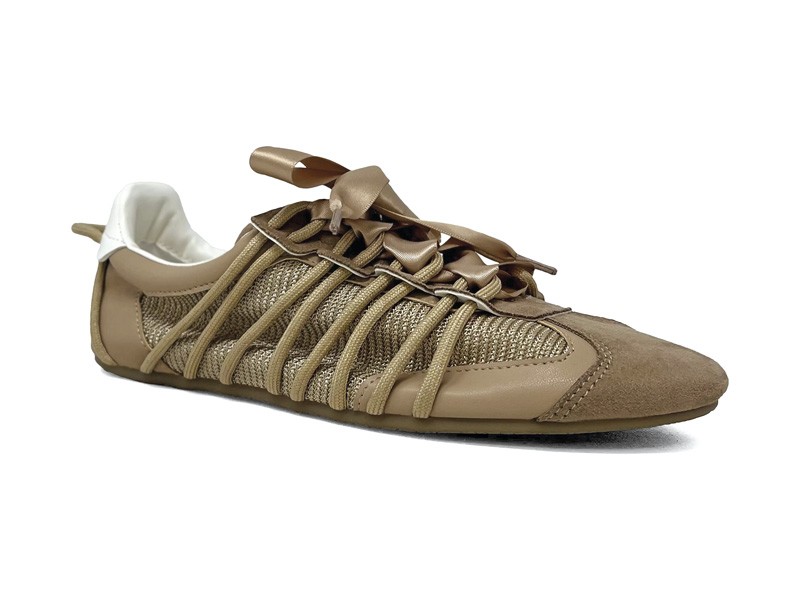 Destacadas en la tendencia: Las sneakerinas SHERYL