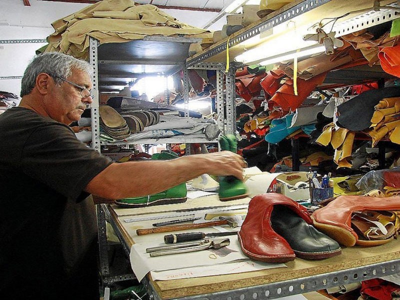 En el polo industrial de Córdoba, en lo que va de 2025, se registra una reducción del 50% en la fabricación de calzados, respecto a 2024.