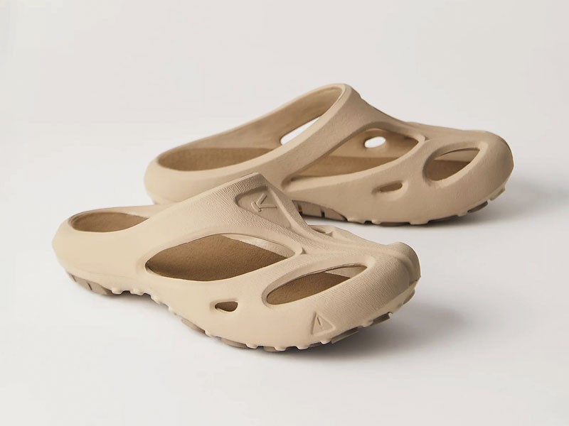 Injected clogs