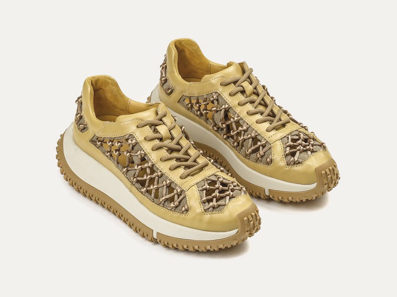 SNEAKERS FASHION ZAPA ZAPATILLA MUJER CALZADO TENDENCIA PRIMAVERA VERNAO 2026 2027 SERMA167KapokLinkBeigepair.jpg Sneakers fashion combinan recortes, cordones y suelas onduladas