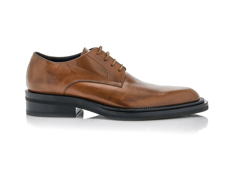 Lace-up dress shoes
