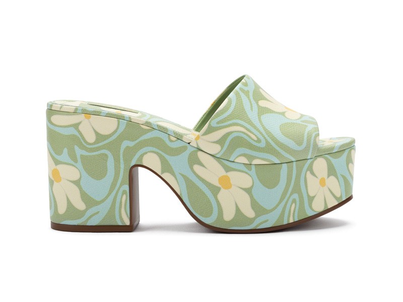 The success of clogs continues, with new materials and colors