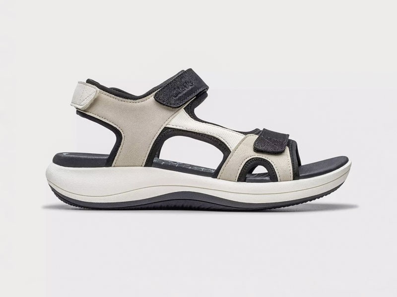 Outdoor sandals adjust straps, closures and soles