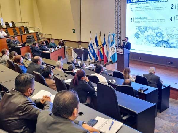 La industria latinoamericana del calzado se reunió en Guatemala