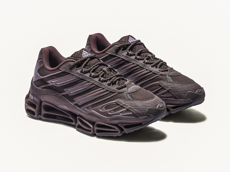 SNEAKERS CHUNKY HOMBRE TENDENCIA CALZADO TEMPORADA OTOÑO INVIERNO 2027 SERMA 159 https___s3.store.hypebeast.com_media_image_29_02_Shoes-2-4-faebe.jpg Las sneakers chunky masculinas suman volumen y color