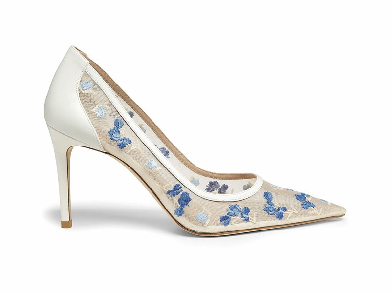 Closed high-heeled shoes