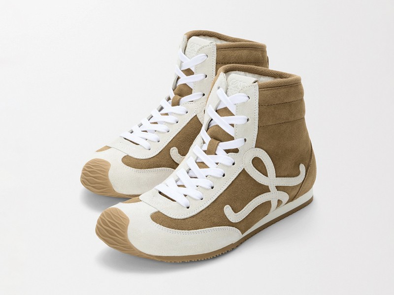 BOTAS BOXING SNEAKERS MUJER TENDENCIAS OTOÑO INVIENRO 2026 SERMA 156L815282XAV_2912_1Q.jpg Urban boxing boots with tall shafts and statement lacing