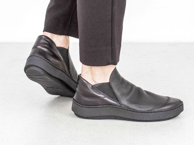 Casual shoes