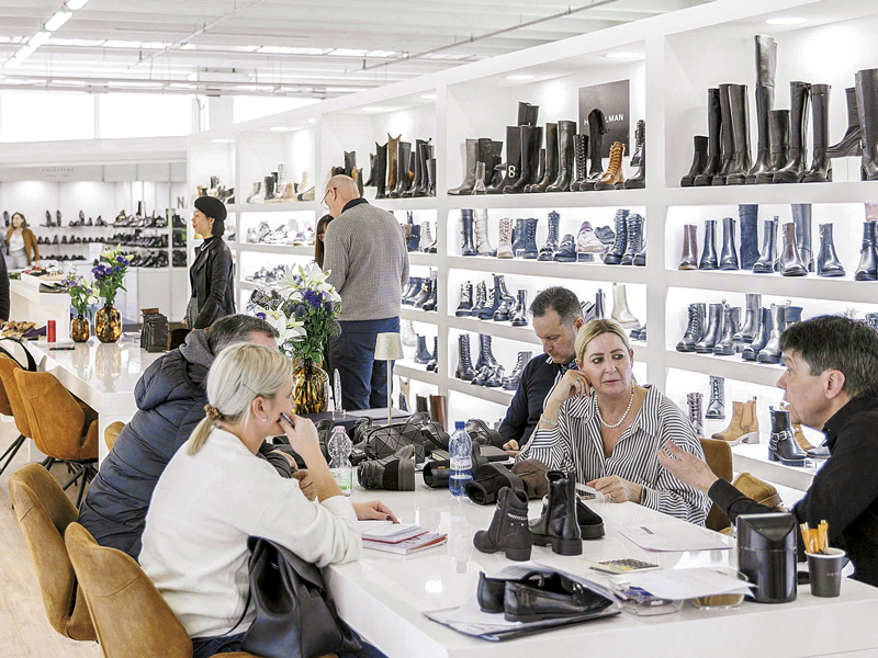EXPO RIVA SCHUH: Global business platform