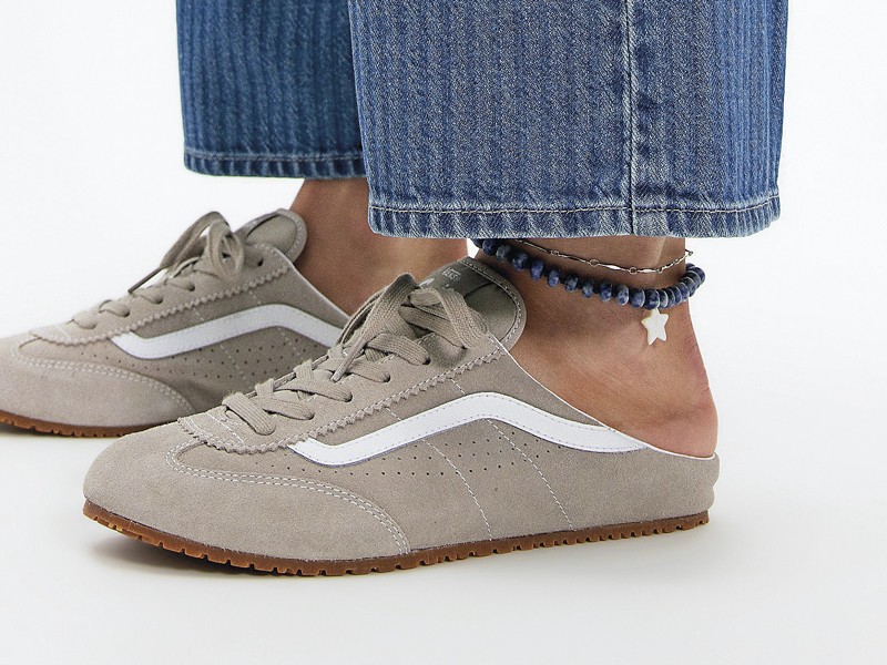 SPORTY MULES: They expand their offer to become a trend