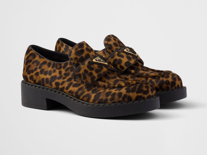 Mocasines voluminosos: El desafío de PRADA para invierno