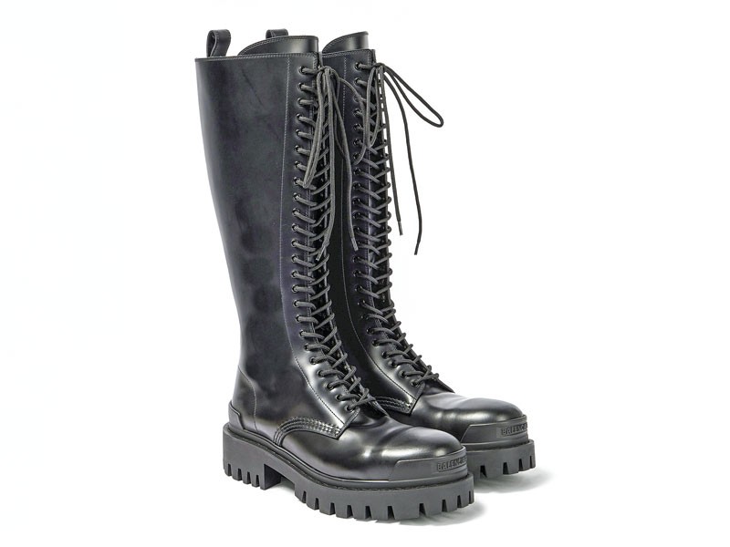 Botas bajas acordonadas