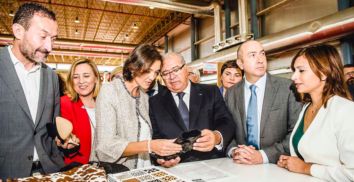 Con más expositores internacionales finalizó FUTURMODA en España