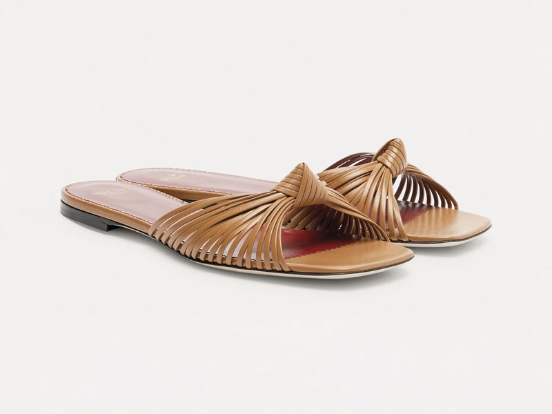 CHANCLAS FAJAS CALZADO MUJER ARTESANAL SANDALIA TENDENCIA PRIMAVERA VERNAO 2026 2027 SERMA167P01166527.jpg Chanclas artesanales con tramas abiertas y suelas planas