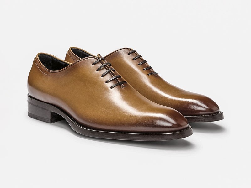 Lace-up dress shoes