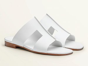 CALZADO-ZAPATO-MUJER-CHANCLA-SANDALIA-MODA-FOOTWEAR-SHOES-WOMAN-FASHION-SERMA-hermes-sandales-devise--212049Z-90-worn.jpg