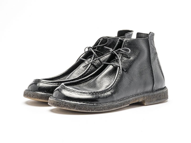 Lace-up casual booties