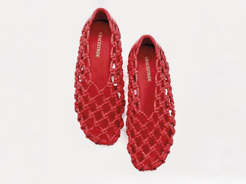 Mesh ballerinas explore openwork, color and texture