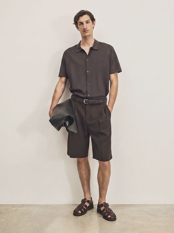 Men’s sandals combine straps, openwork and substantial soles