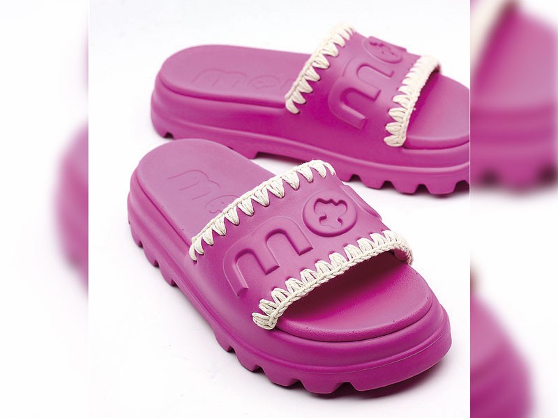 Flat Slides / Sandals