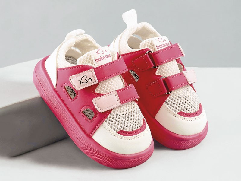 BALERINAS BALLERINAS MARY JANE GUILLERMINAS NIÑA ZAPATOS CERRADO NIÑO NIOÑA INFANTIL CALZADO TENDENCIA PRIMAVERA VERNAO 2026 2027 SERMA16721971466a.jpg Sneakers infantiles combinan mallas, color y ajuste