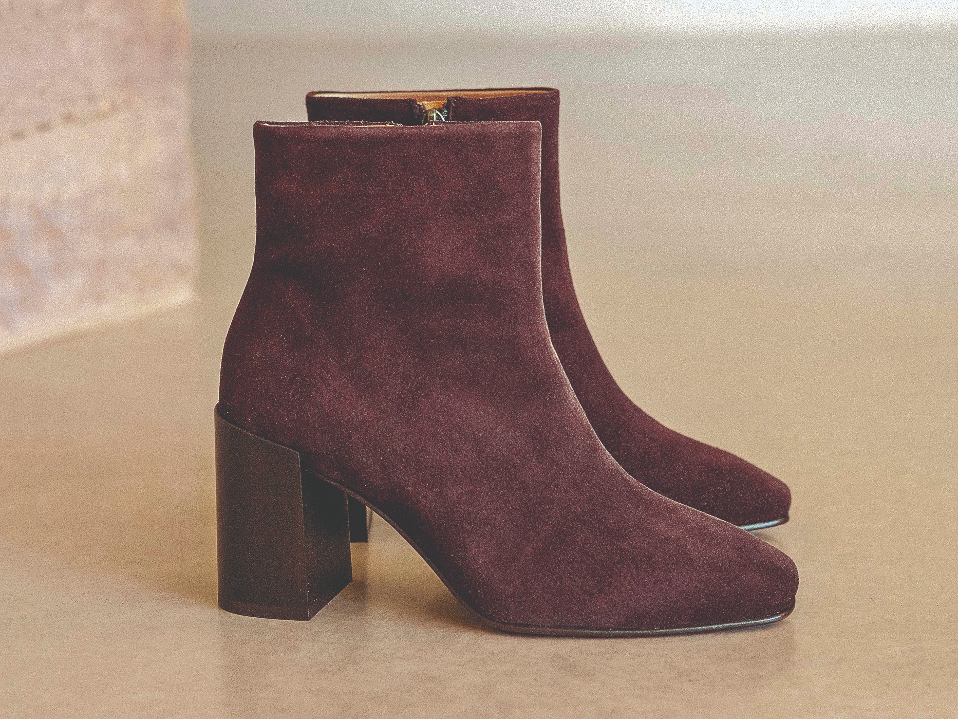 FOTO CHOCOLATE 1.jpg Rojo Merlot y Chocolate Truffle. ¿Serán los colores favoritos para el próximo invierno?