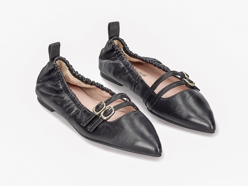 BALLERINAS BALERINAS TENDENCIA CALZADO TEMPORADA OTOÑO INVIERNO 2027 SERMA 159 51079_A_pers_765bd9b2-7413-4653-bd2d-d1b7a123a98f.jpg Ballerina flats combine straps, prints and visible details