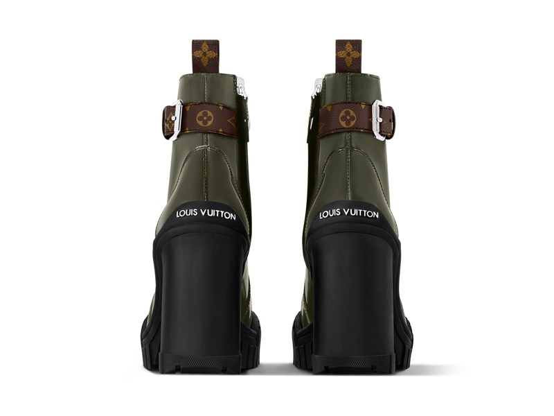 Tacón bloque alto para la botineta verde militar de LOUIS VUITTON