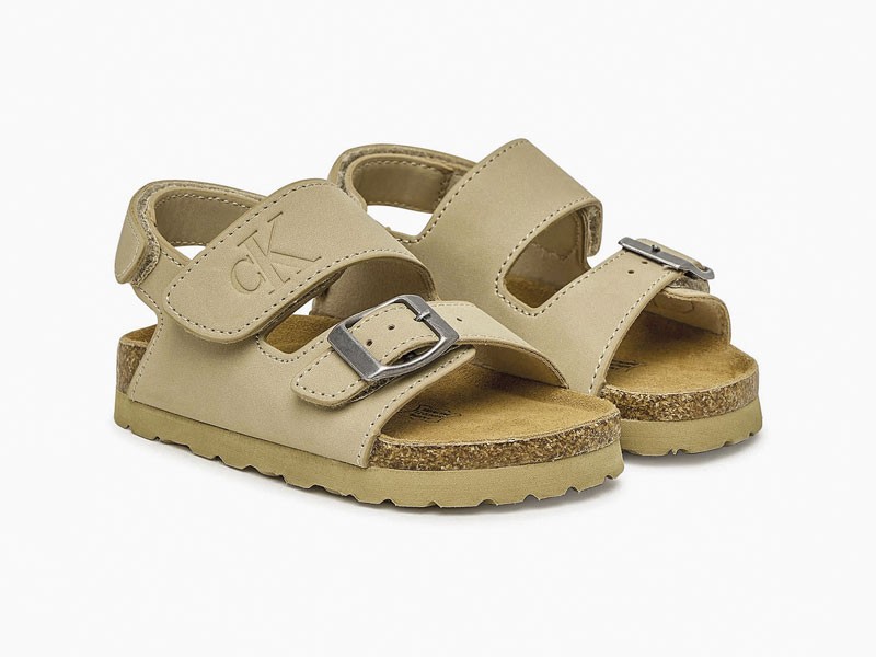 Kids’ sandals segment the assortment through closures and color