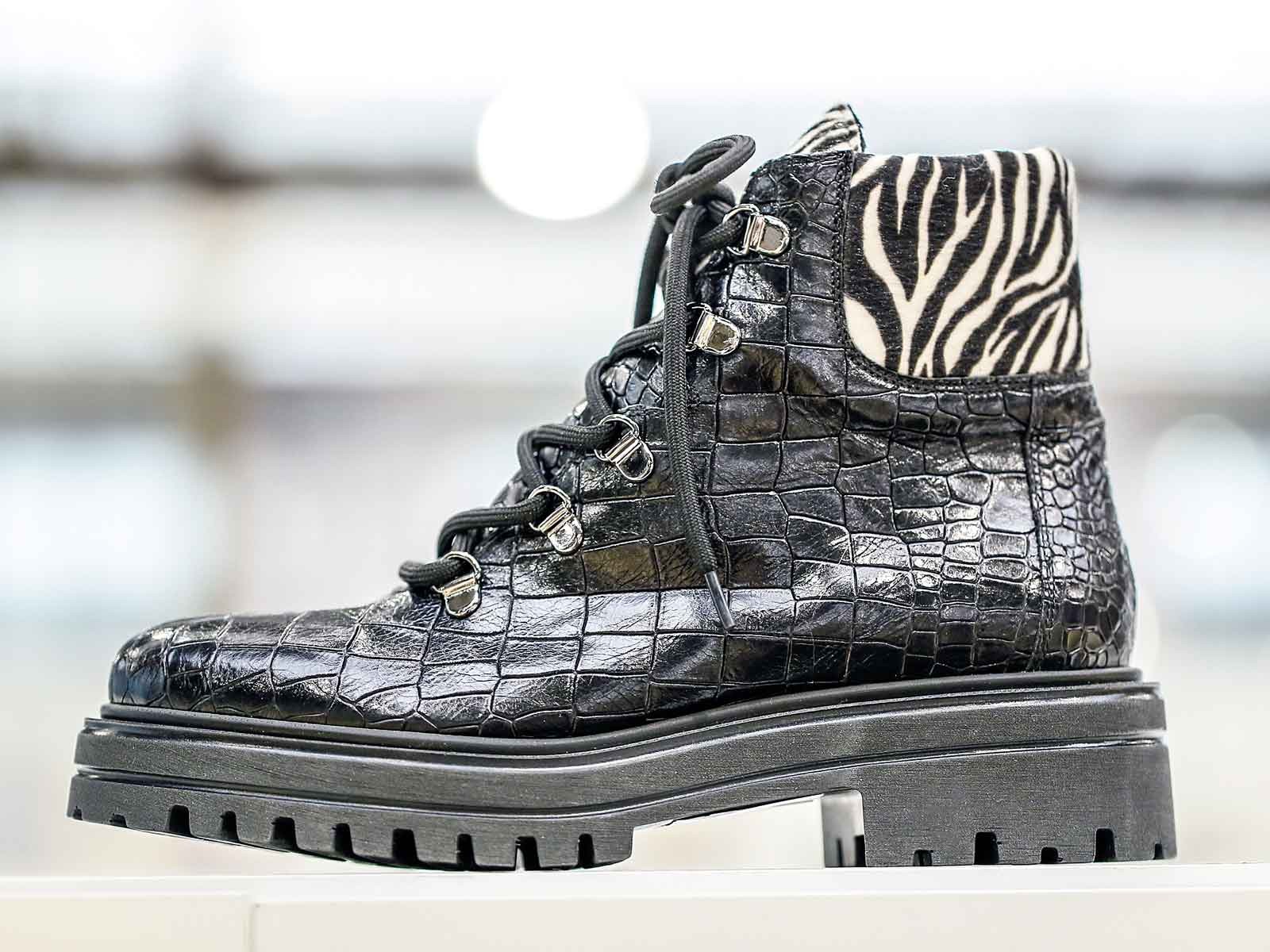 Unbeatable! GALLERY SHOES confirmed booties for next Fall-Winter 2021