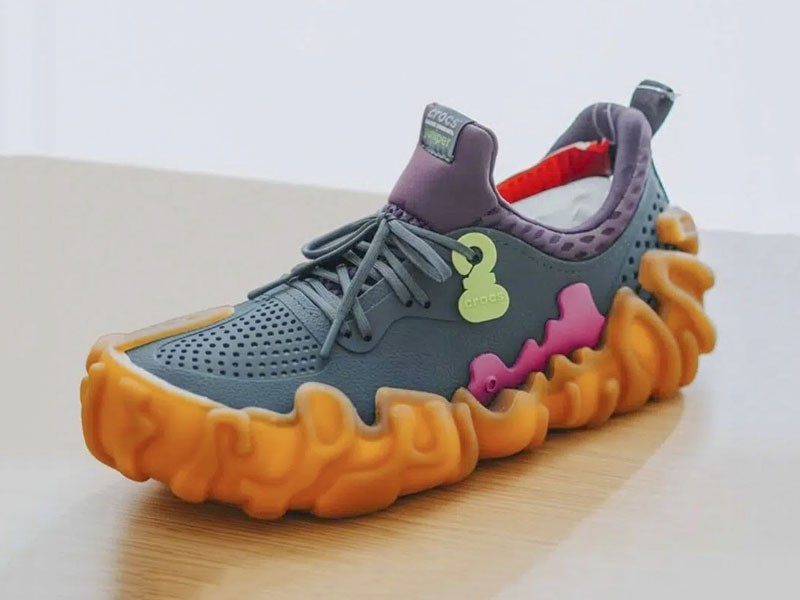 ¡CROCS rompe el molde  y lanza su primera zapatilla!