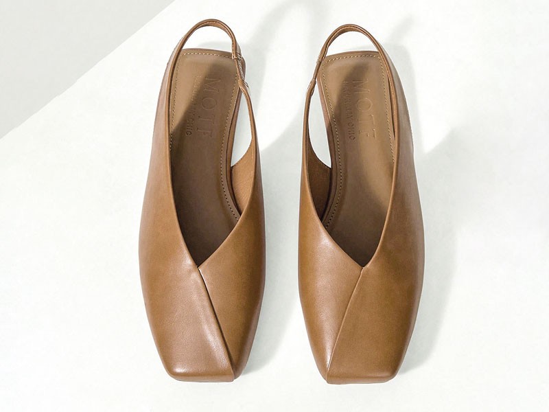 DESTALONADOS BAJOS SLINGBACK MUJER CALZADO TENDENCIA PRIMAVERA VERNAO 2026 2027 SERMA1671772528093ff29106a0bf6ba88c704c30ccd6e8af2.jpg Women’s slingbacks refine toes, shine and open heels