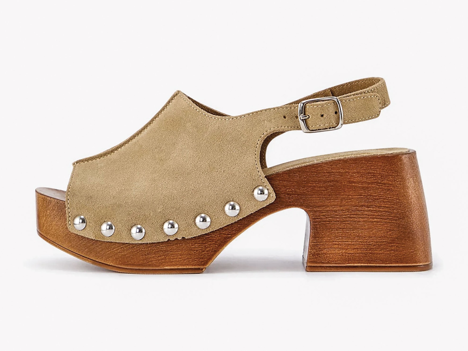 Fashion clogs: With distinguished materials