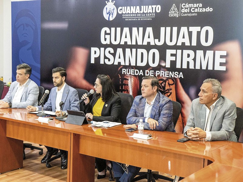 La iniciativa contempla ejes estratégicos en reconversión, capacitación y promoción para consolidar el posicionamiento del calzado guanajuatense.