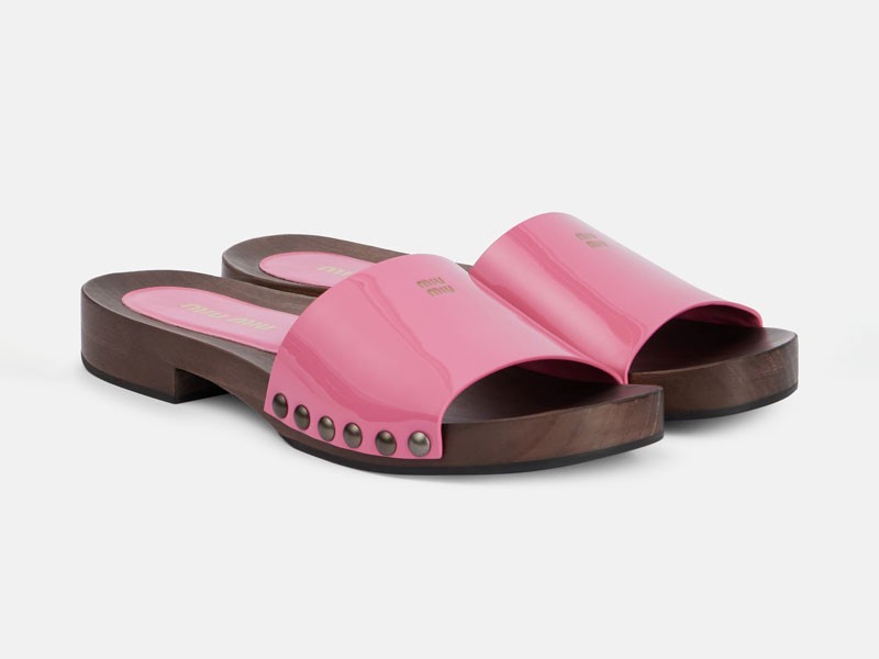 ¡Más fashion que nunca! Los zuecos se renuevan y copan el verano 