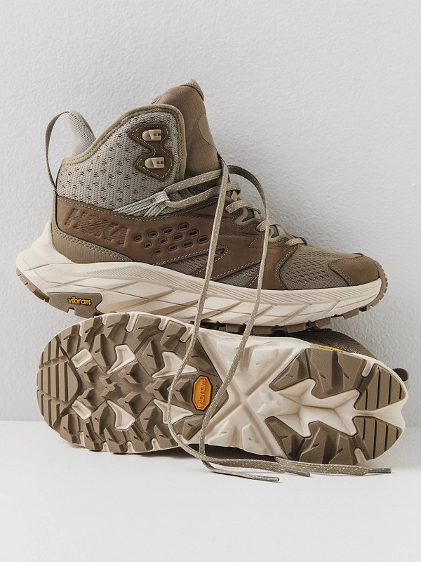 Botas outdoor con ADN trekking para ciudad