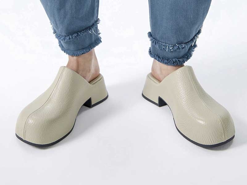 Clogs