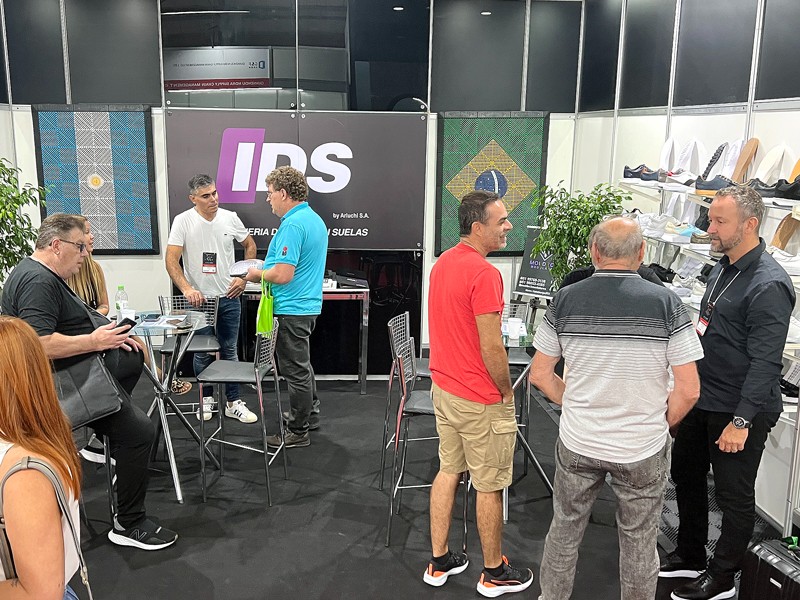 The presence of Argentine company IDS anticipated the opening of its new plant in Campo Bom, Brazil/RS. FIMEC: the largest supplier fair in Latin America