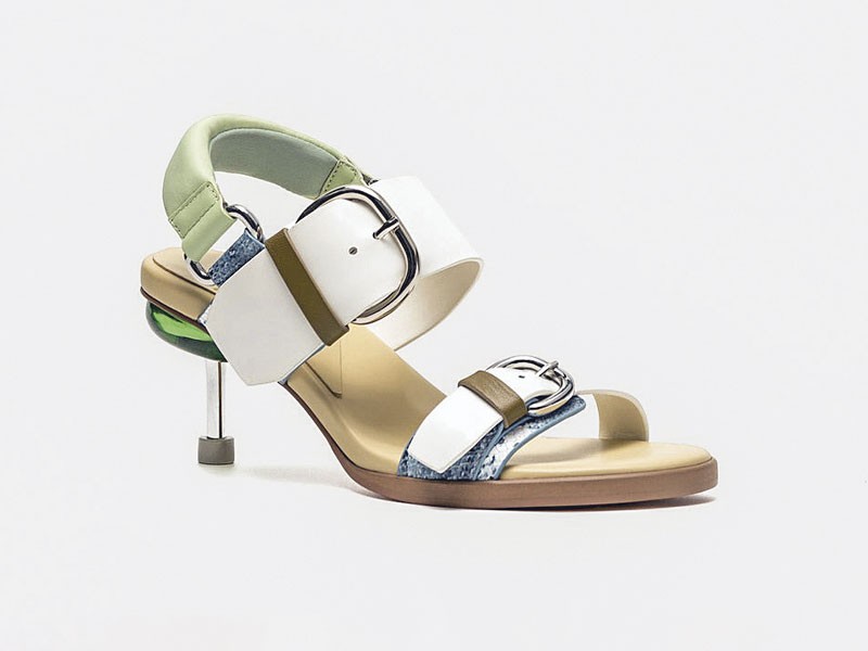 High sandals balance thin straps, color and volume