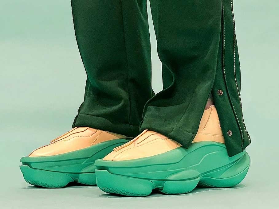 Se disparan las ventas de la escultural sneaker de Pyer Moss