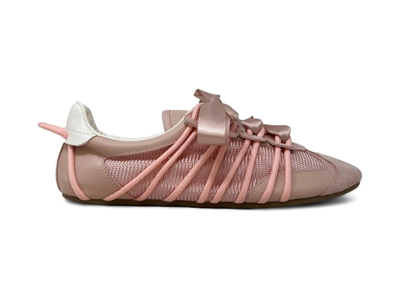 Destacadas en la tendencia: Las sneakerinas SHERYL