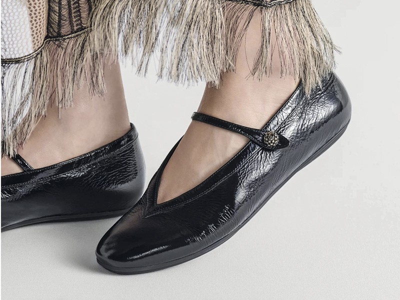 BALLERINAS MUJER TENDENCIAS OTOÑO INVIENRO 2026 SERMA 156LOOK_F_25_4_LOOK_413_E15.jpg Leather ballerina flats with straps and toe variations