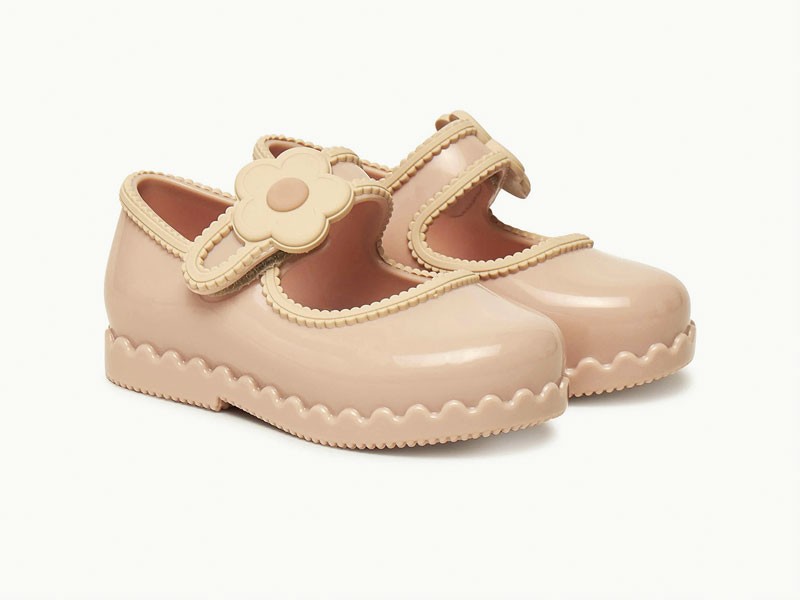 BALERINAS BALLERINAS MARY JANE GUILLERMINAS NIÑA ZAPATOS CERRADO NIÑO NIOÑA INFANTIL CALZADO TENDENCIA PRIMAVERA VERNAO 2026 2027 SERMA167ballerinas-melissa-mini-melissa-hip-ballerina-bb-36261-beige-0000305268716.jpg Kids’ mary janes highlight straps and soft pink ornaments