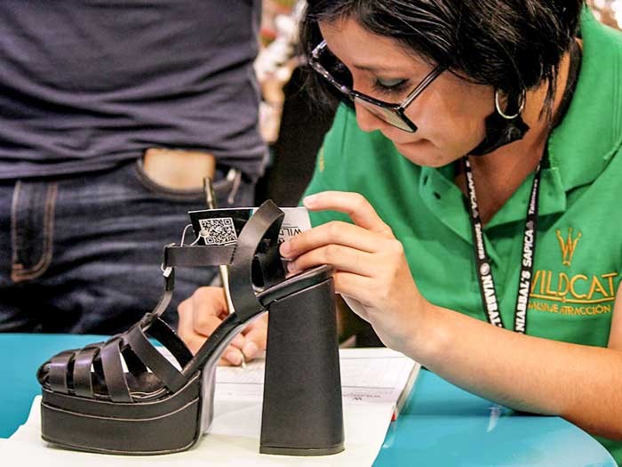 SAPICA promotes the recovery of the footwear sector