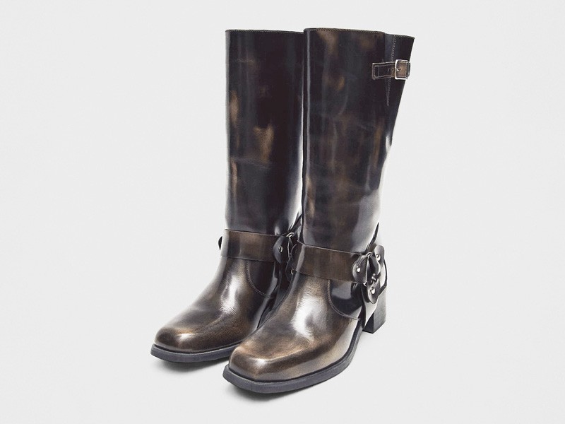 High boots in black and brown with texture focus